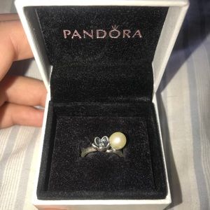 Pearl / Flower Pandora Ring